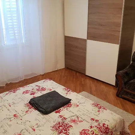 Kvija Arena Appartement