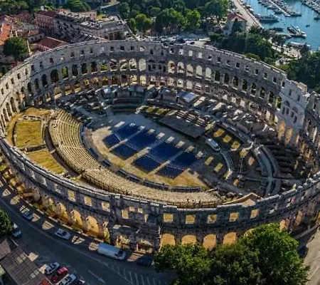 Kvija Arena *